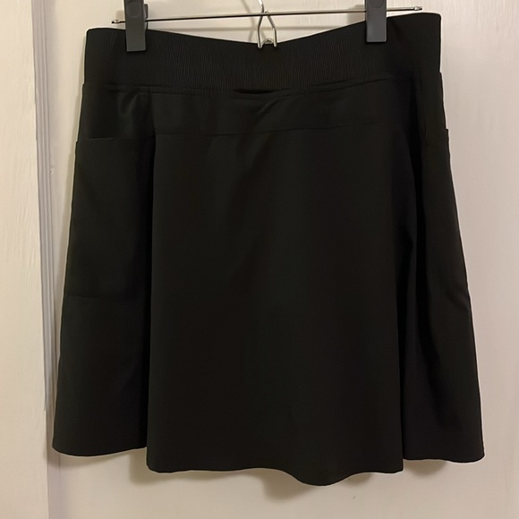 Black Athletic Skort by 32 Degrees (Women’s Medium) - Picture 2 of 5